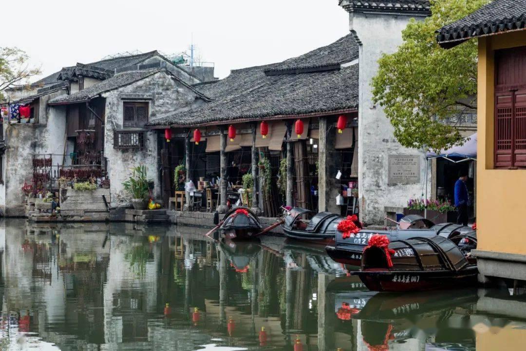 无人的神秘村